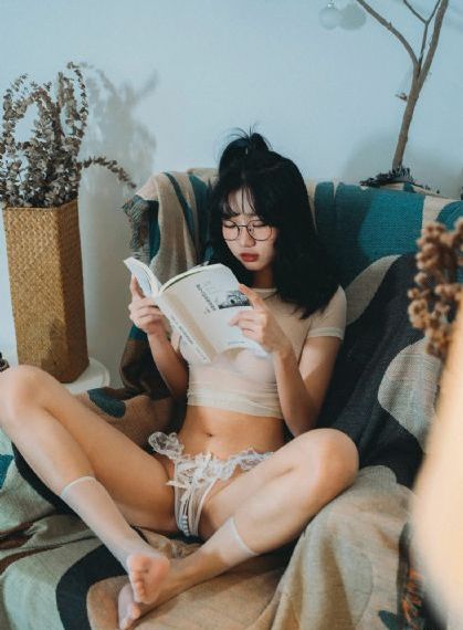伦理丰满的女教师_HD高清完整版播放